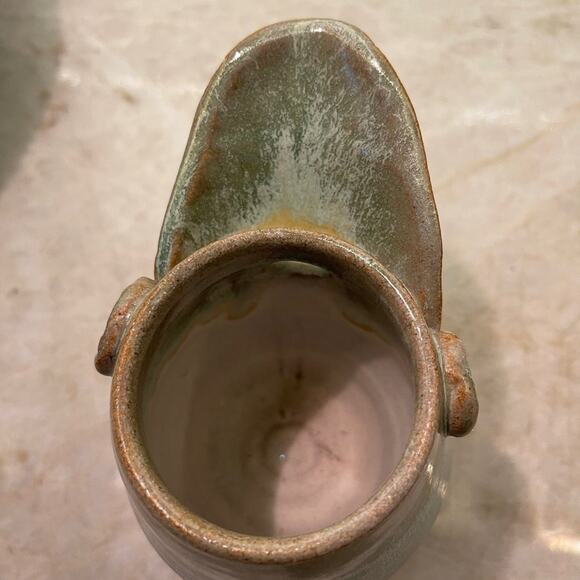 Art Pottery sake saucer green New Cond. Cup with spout .signed by Artist - Picture 9 of 12